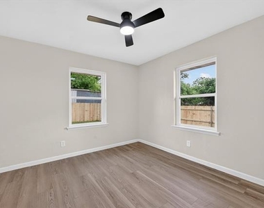 801 S Tennessee Street - Photo Thumbnail 6