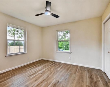 801 S Tennessee Street - Photo Thumbnail 11