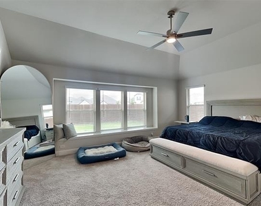 335 Chapel Hill Drive - Photo Thumbnail 6