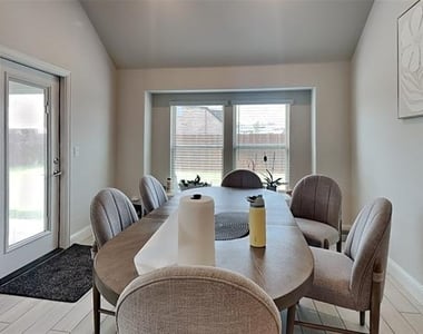 335 Chapel Hill Drive - Photo Thumbnail 4
