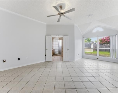 7609 Albany Lane - Photo Thumbnail 11