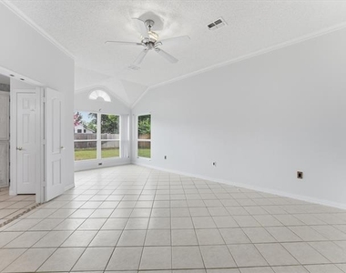 7609 Albany Lane - Photo Thumbnail 10