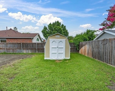 7609 Albany Lane - Photo Thumbnail 33