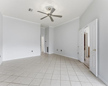 7609 Albany Lane - Photo Thumbnail 12
