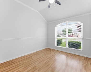 7609 Albany Lane - Photo Thumbnail 4