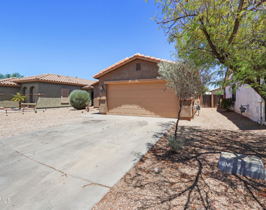 44924 W Balboa Drive - Photo Thumbnail 18
