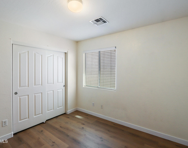 44924 W Balboa Drive - Photo Thumbnail 9