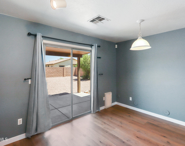 44924 W Balboa Drive - Photo Thumbnail 7