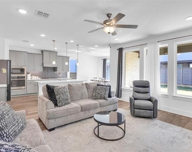 1220 Lady Mantle Way - Photo Thumbnail 8