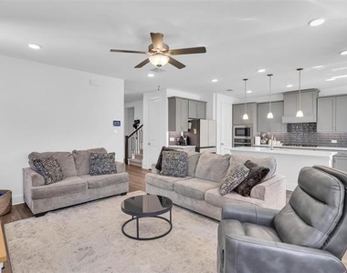 1220 Lady Mantle Way - Photo Thumbnail 9