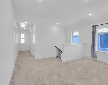 1220 Lady Mantle Way - Photo Thumbnail 18
