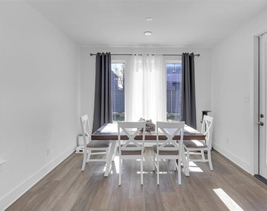 1220 Lady Mantle Way - Photo Thumbnail 14