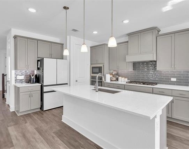 1220 Lady Mantle Way - Photo Thumbnail 11