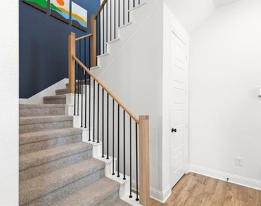 2532 Campden Mews - Photo Thumbnail 10