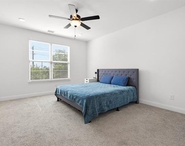2532 Campden Mews - Photo Thumbnail 11