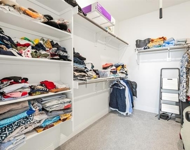 2532 Campden Mews - Photo Thumbnail 12