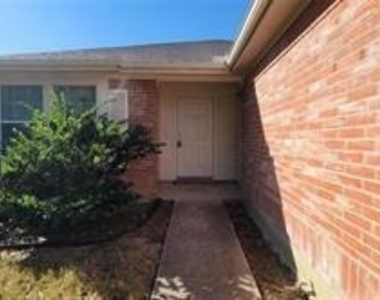 5727 Hunters Bend Lane - Photo Thumbnail 1
