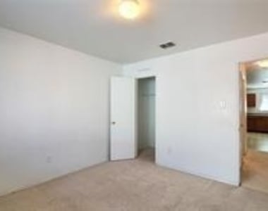 5727 Hunters Bend Lane - Photo Thumbnail 15
