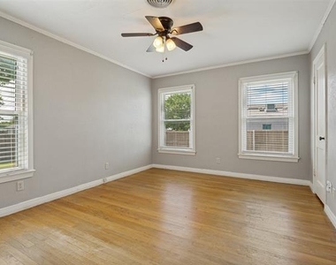 202 W Cherry Street - Photo Thumbnail 8