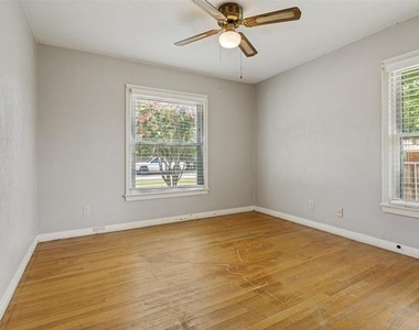202 W Cherry Street - Photo Thumbnail 7