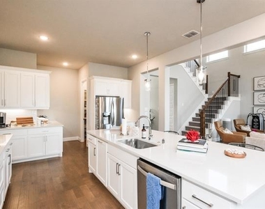 2516 Maidenhair Road - Photo Thumbnail 3