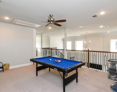 2516 Maidenhair Road - Photo Thumbnail 15