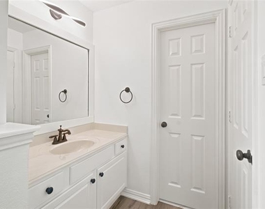 362 Spring Meadow Drive - Photo Thumbnail 26