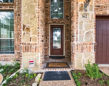 362 Spring Meadow Drive - Photo Thumbnail 2