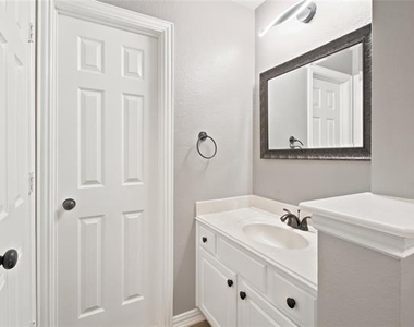 362 Spring Meadow Drive - Photo Thumbnail 29