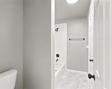 362 Spring Meadow Drive - Photo Thumbnail 27