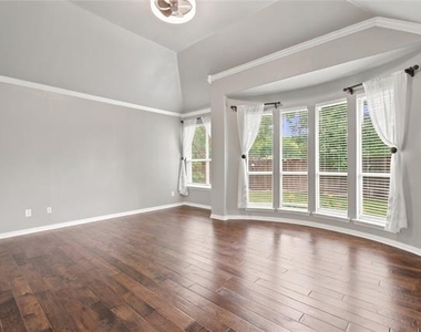 362 Spring Meadow Drive - Photo Thumbnail 14