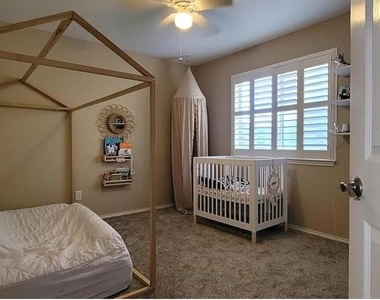 6402 Lake View Lane - Photo Thumbnail 14