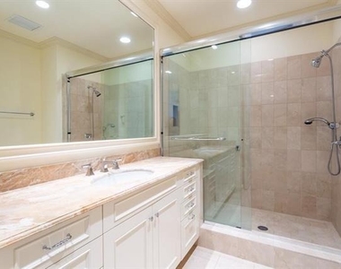 2525 N Pearl Street - Photo Thumbnail 26