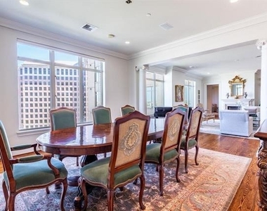 2525 N Pearl Street - Photo Thumbnail 8