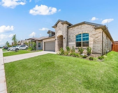 1217 Southwark Drive - Photo Thumbnail 10