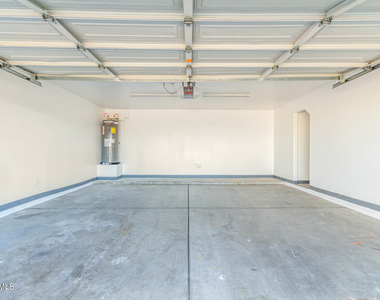 1026 E Fairmount Avenue - Photo Thumbnail 15