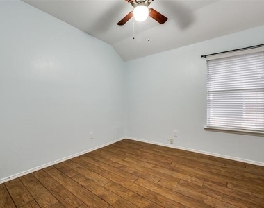 1617 Redwood Drive - Photo Thumbnail 21