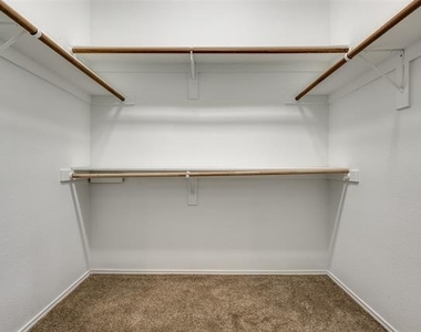 1617 Redwood Drive - Photo Thumbnail 16