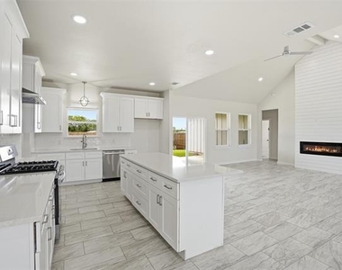 532 Highview Court - Photo Thumbnail 2