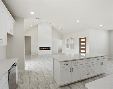 532 Highview Court - Photo Thumbnail 4