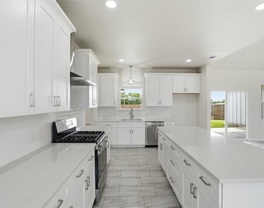 532 Highview Court - Photo Thumbnail 9