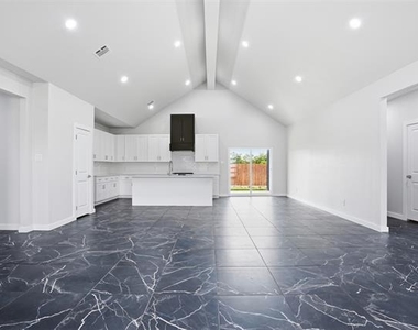 544 Highview Court - Photo Thumbnail 6