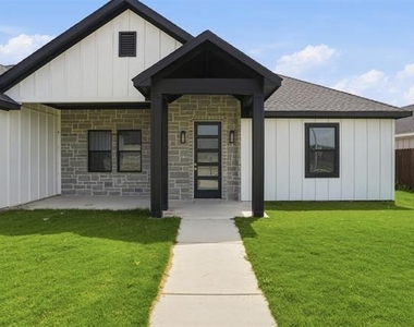 544 Highview Court - Photo Thumbnail 2