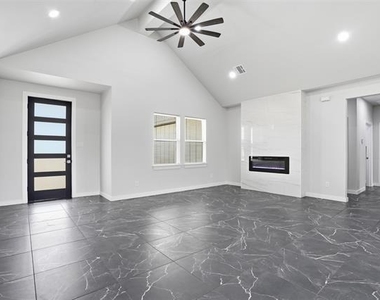544 Highview Court - Photo Thumbnail 3
