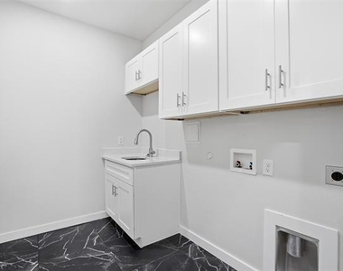 544 Highview Court - Photo Thumbnail 25