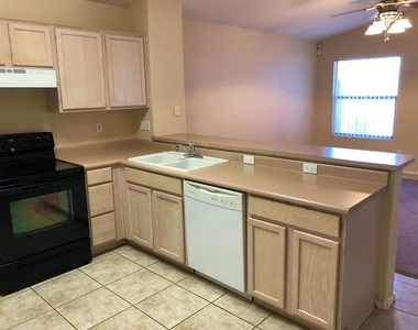 1719 S Pinto Drive - Photo Thumbnail 7