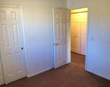 1719 S Pinto Drive - Photo Thumbnail 17