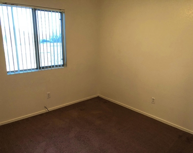 1719 S Pinto Drive - Photo Thumbnail 20
