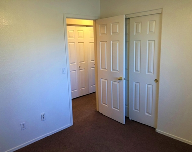1719 S Pinto Drive - Photo Thumbnail 19