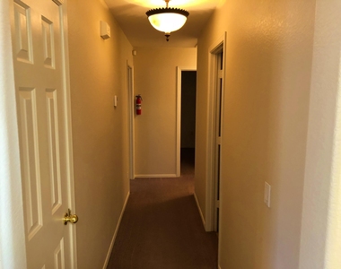 1719 S Pinto Drive - Photo Thumbnail 11